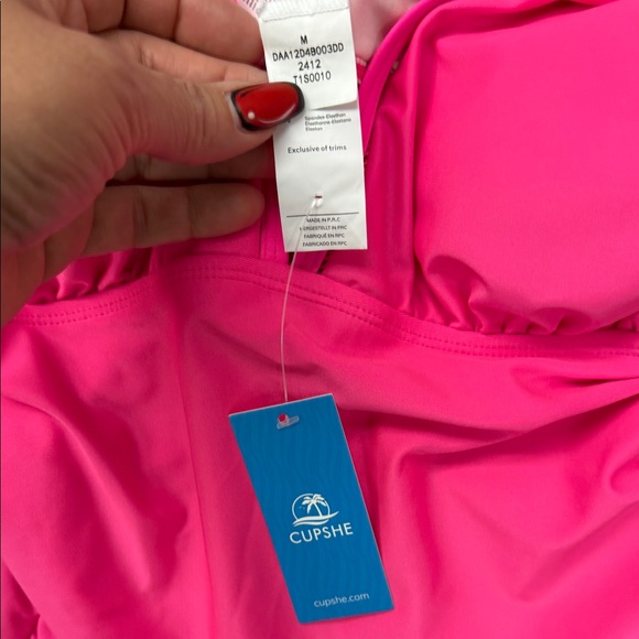 Cupshe Pink Ruffle Bikini Set - Picture 6 of 8